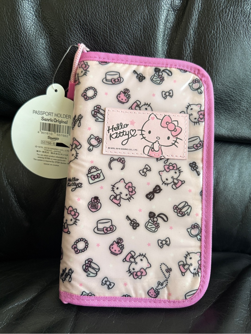 Hello Kitty Pink Sanrio Passport Holder Zippered New - Picture 6 of 6